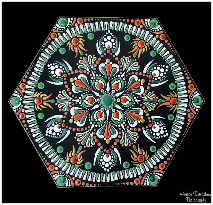 MANDALA 112 - toile hexagonale 25cm