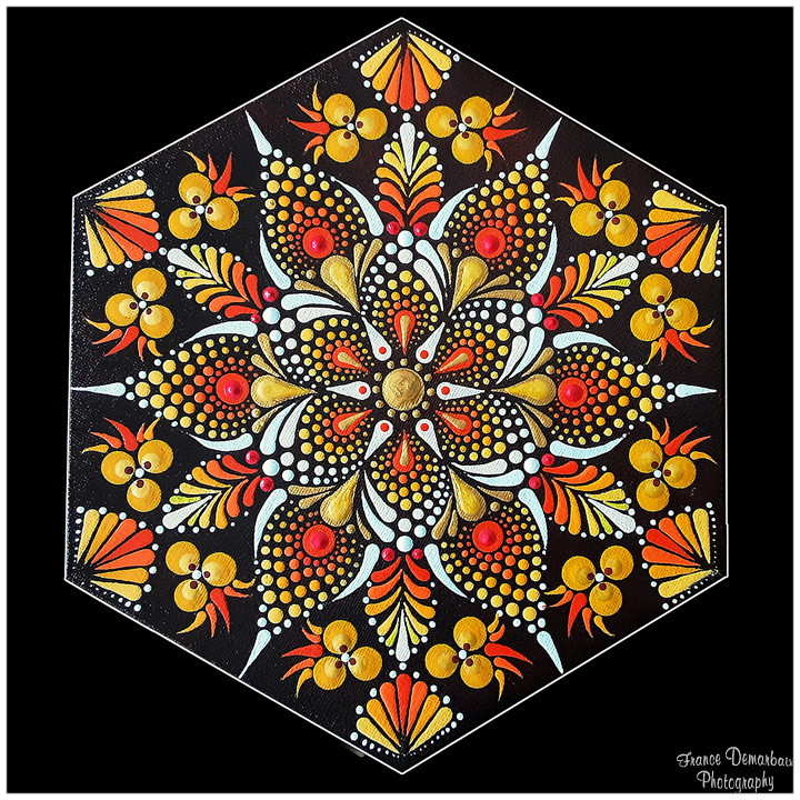 MANDALA 113 - toile hexagonale 25cm