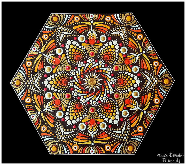 MANDALA 113 - toile hexagonale 30cm